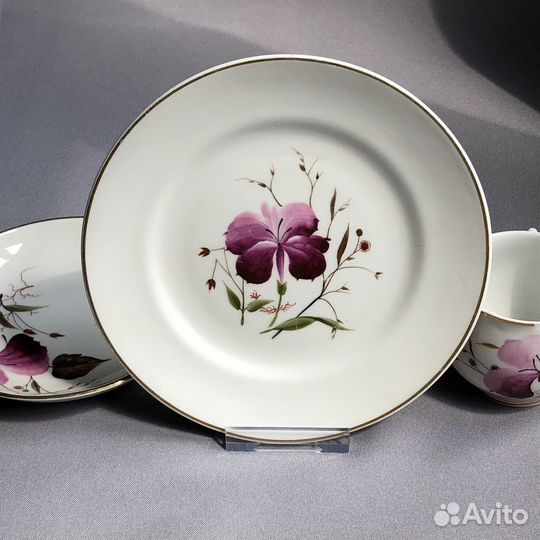 Десертная тарелка и чашка