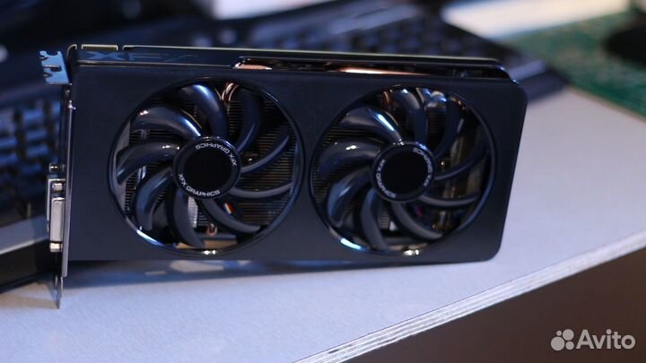 Игровая видеокарта R9