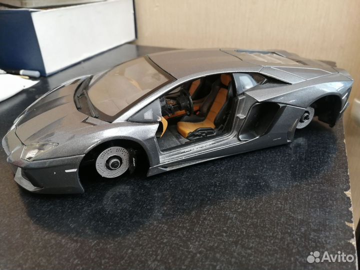 Lamborghini 1:18