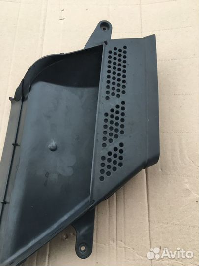 Воздухозаборник капота Audi A4 B8 8K