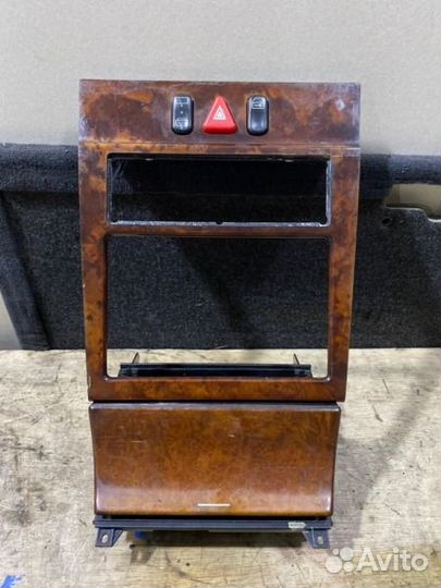 Центральная консоль Mercedes-Benz E-Class W210