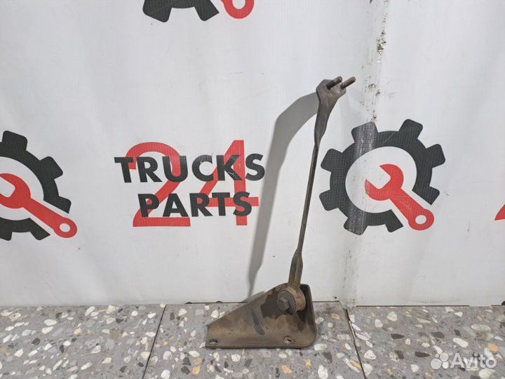 Кронштейн интеркулера левый Scania 5 P DC9 17 L01