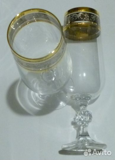 Фужеры для шампанского с золотистым ободком