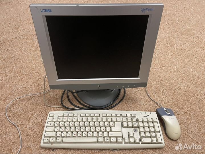 Монитор, клавиатура, мышь