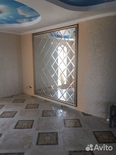 Зеркало панно в багете