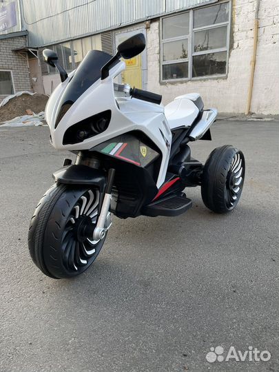 Электромобиль, трицикл, электрическая машина