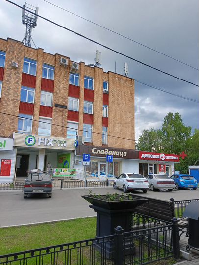 Здание, 3000 м²