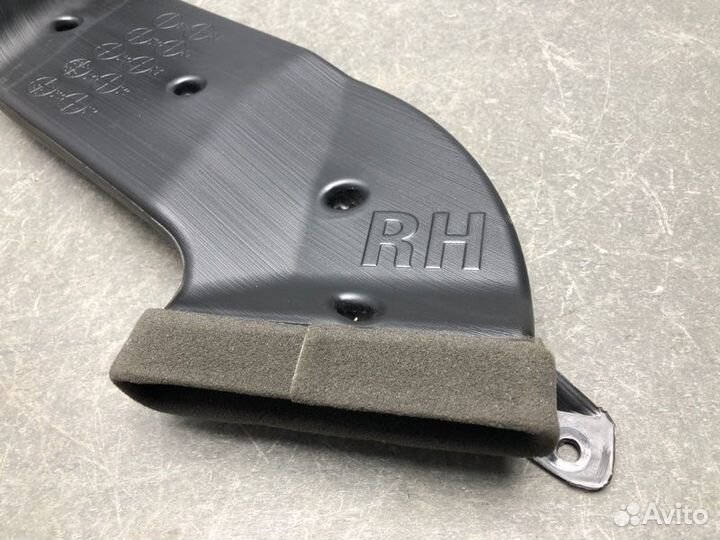 Воздуховод салона правый Hyundai Genesis G 80 3.0