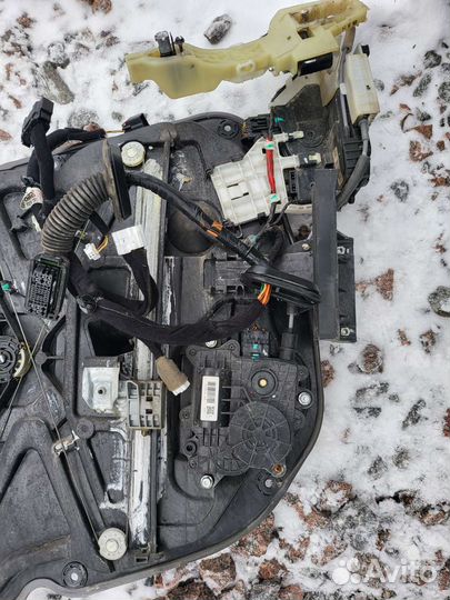 Комплект доводчики дверей дожим Genesis G80