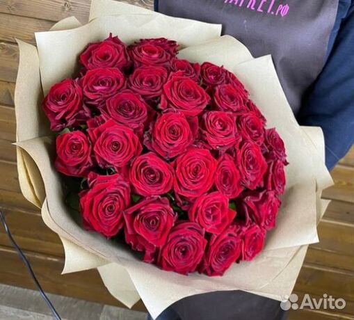 Букет из 29 красных роз