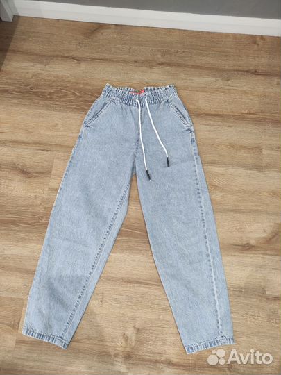 Джинсы новые 42