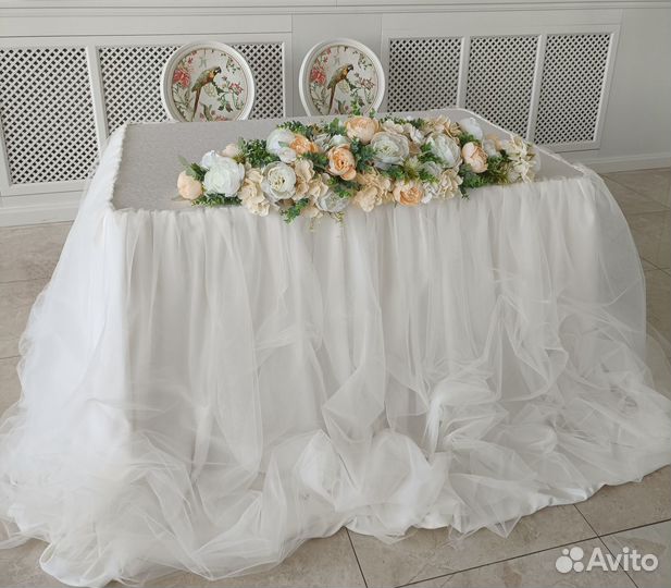 Искусственные цветы на свадебный стол