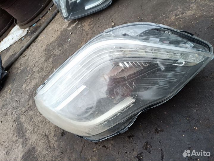 Фара правая Mercedes bens glk x204 Рестайл