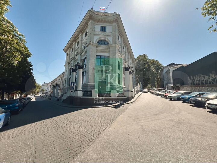 Торгово-офисное помещение 68.2 м² на первой линии