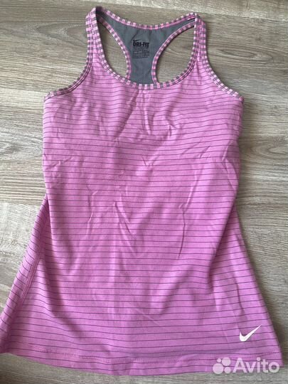 Спортивный топ nike