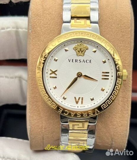 Женские часы Versace