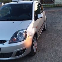 Ford Fiesta 1.6 MT, 2006, 173 000 км, с пробегом, цена 415 000 руб.