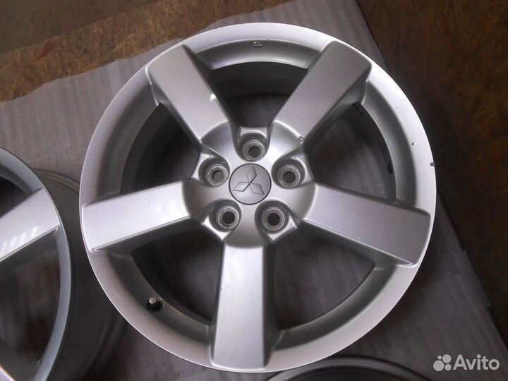 4 диска R18 Mitsubishi оригинал