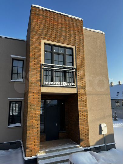 Дом 191 м² на участке 6,7 сот.