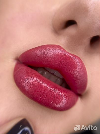 Перманентный макияж губ