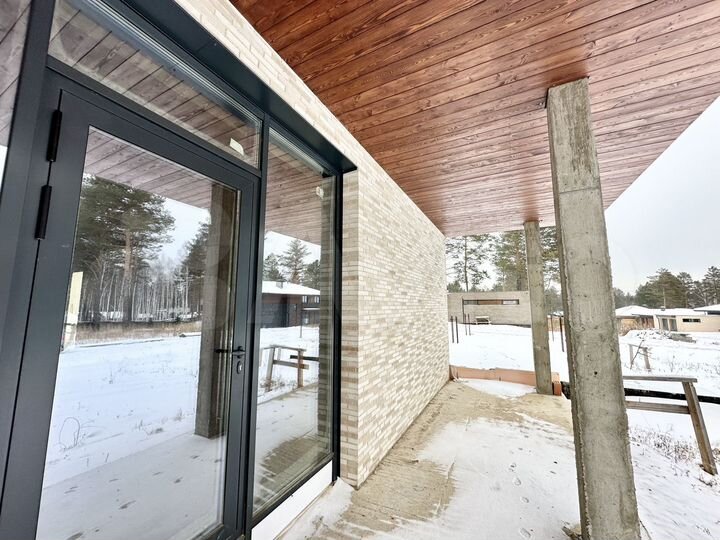 Коттедж 320 м² на участке 19 сот.