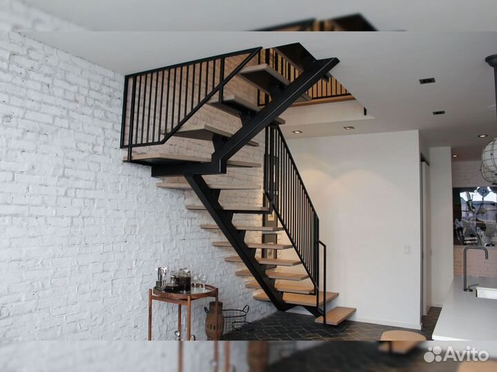 Ступени для лестниц и другие комплектующие К