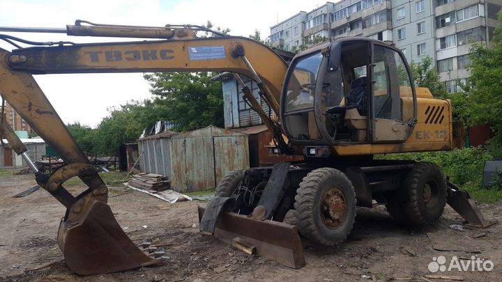 Услуги трактора экскаватора