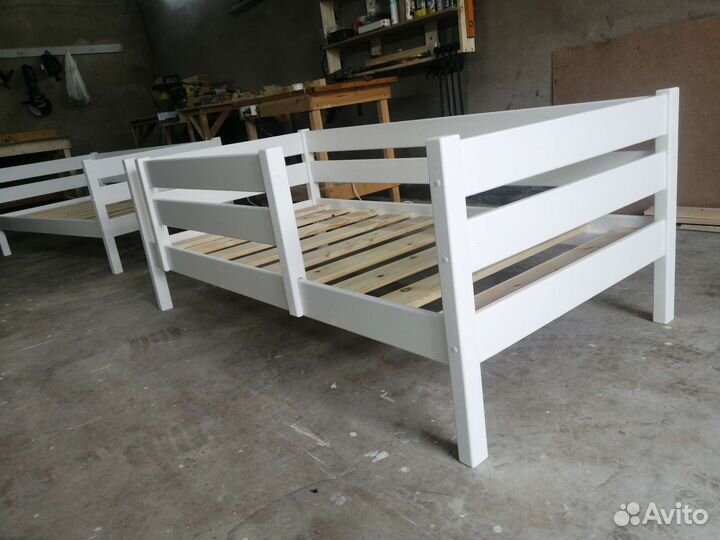 Детская кровать из массива сосны