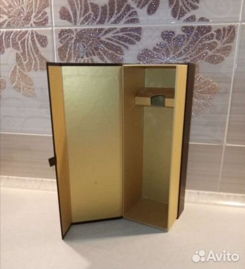 Коробка подарочная