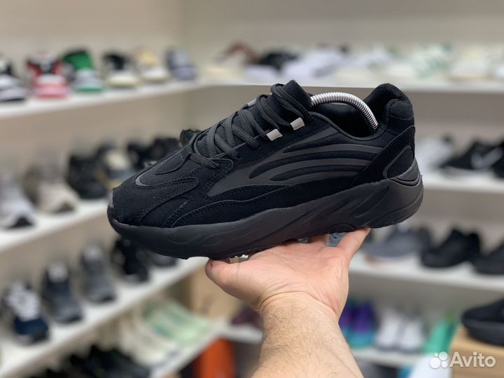 Кроссовки Adidas yeezy 700