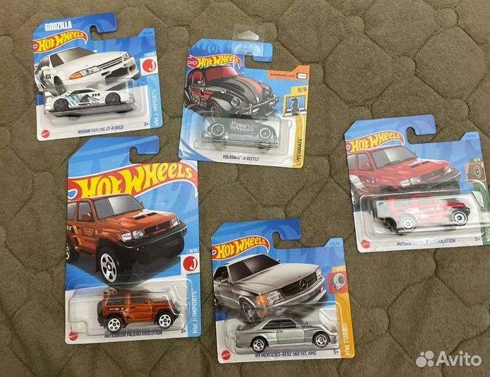 Hot wheels машинки