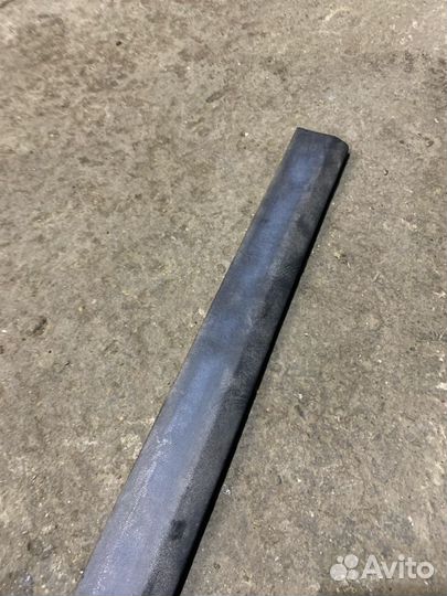 Молдинг на дверь задний правый Volkswagen Passat