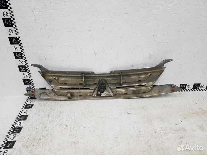 Решетка радиатора Mitsubishi Outlander 3 Restail 2