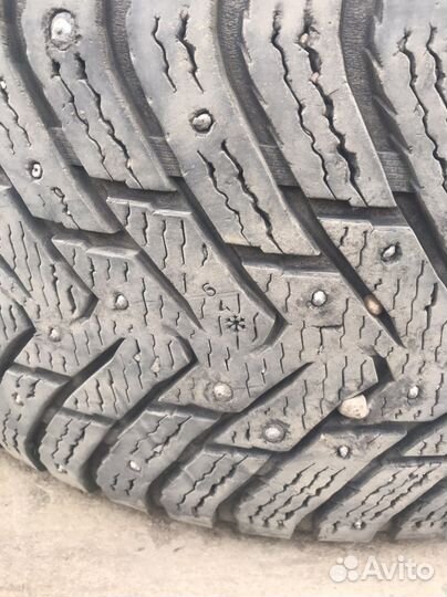 Nokian Tyres Hakkapeliitta 8 SUV 275/45 R20