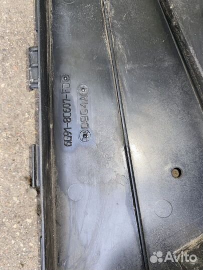 Диффузор радиатора Land Rover Freelander L359 6G91