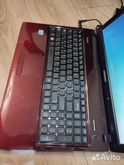 Ноутбук Samsung R580 4 ядра Core i3/Amd HD5470