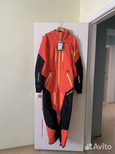 Комбинезон для сноуборда мужской