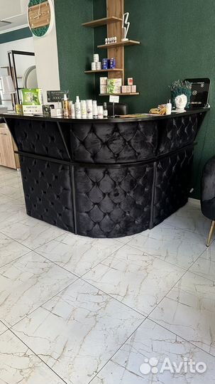 Стойка администратора в ткане