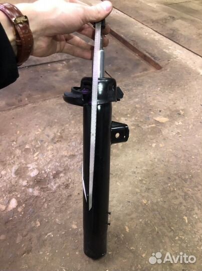 Амортизатор передний правый BMW3, 31 31 6 786 006