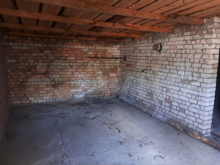 Гараж, > 30 м²