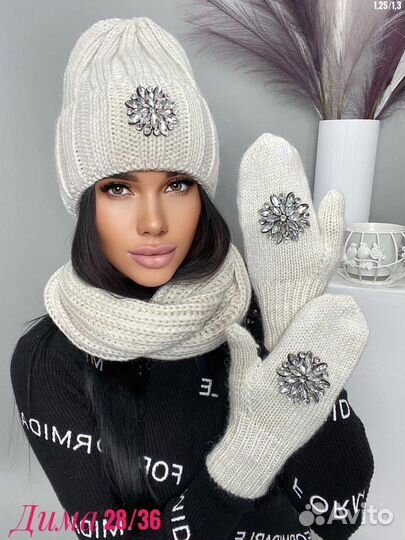 Комплект шапка хомут и варежки