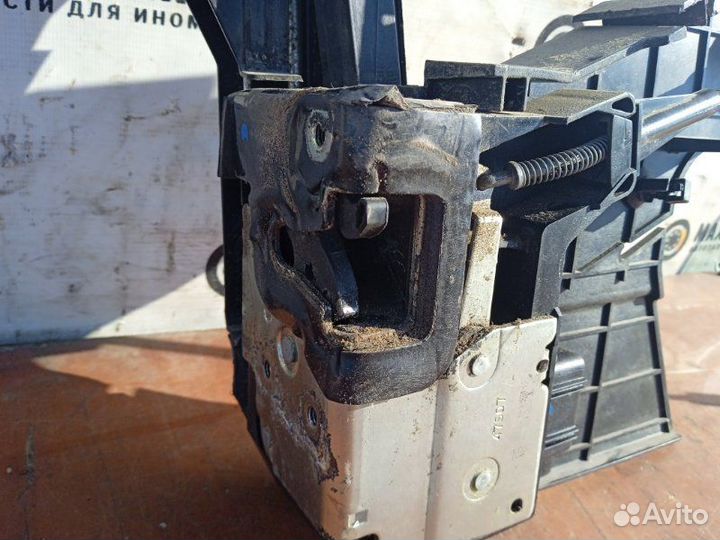 Замок двери Ford Fusion 1.4 2007 перед. лев. (б/у)