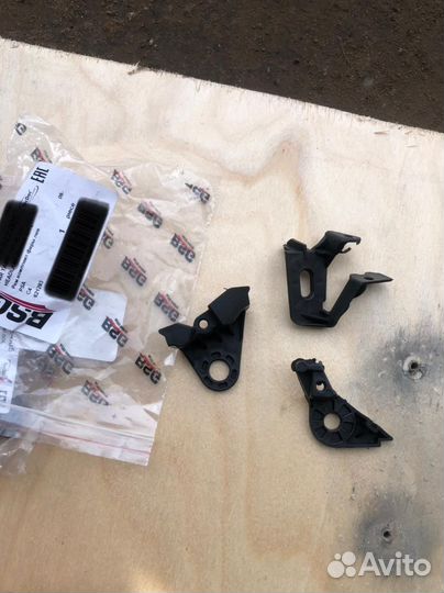 Кронштейн крепления левой правой фары Citroen C4