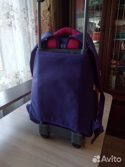 Портфель- сумка новый на съемных колесиках