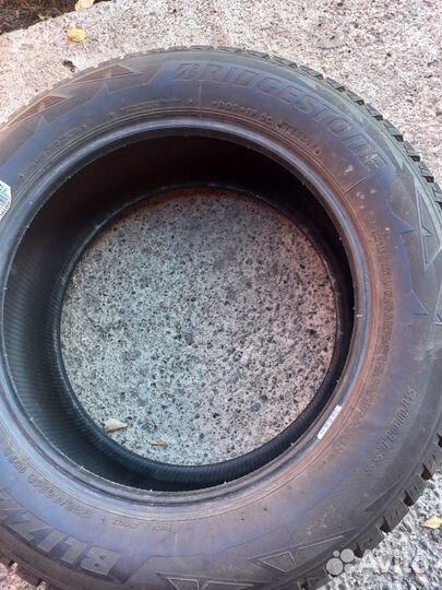 Bridgestone Blizzak DM-V2 235/60 R18