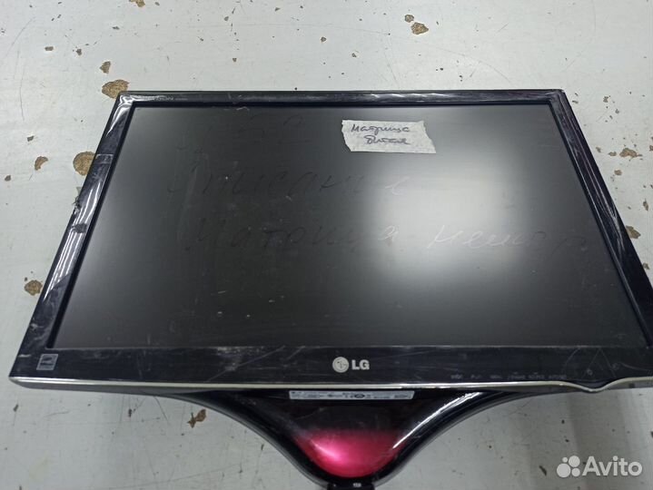 Монитор LG W2286L-PF