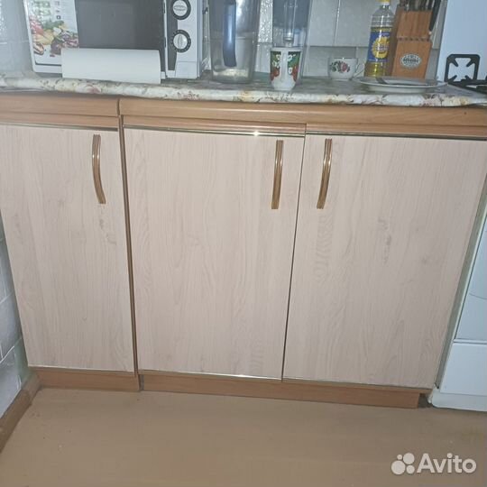 Кухонный гарнитур с техникой бу