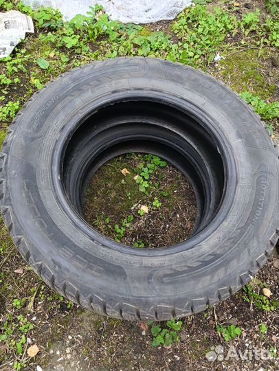 Dunlop Ice Touch 215/65 R16 98T