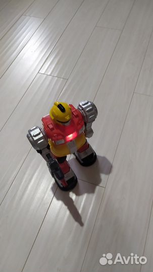 Робот игрушка со звуком