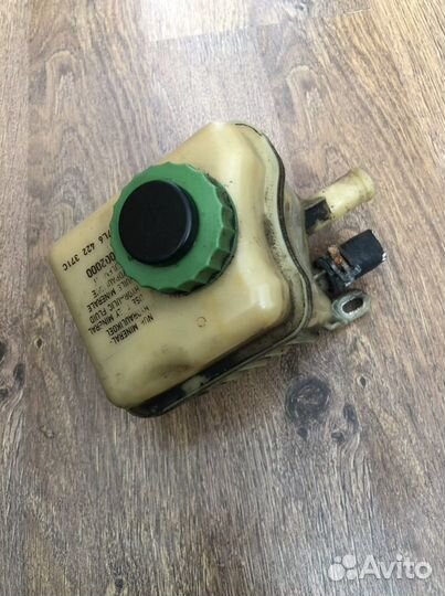 Бачок гидроусилителя руля Audi Q7, porsche, VW